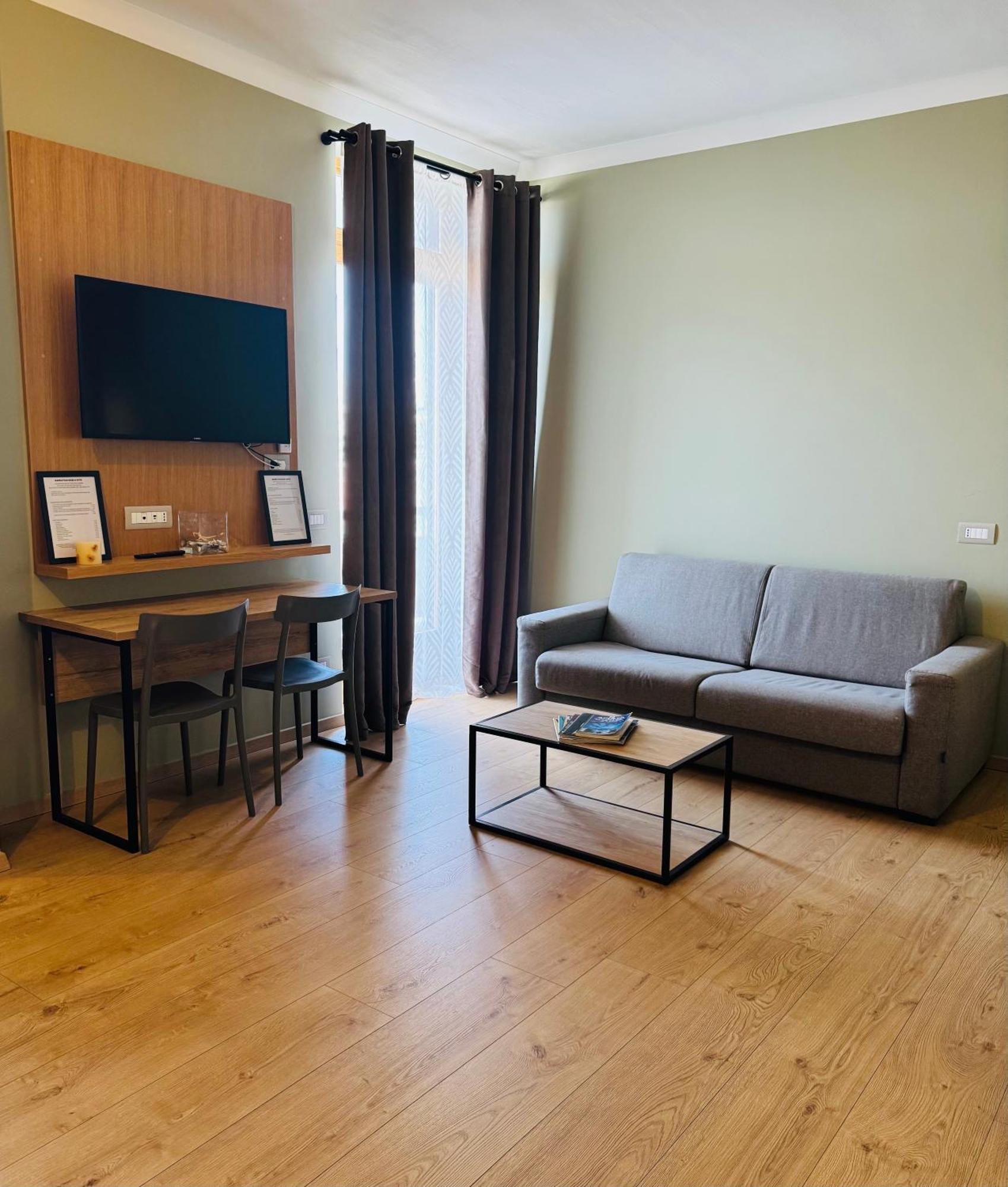 Manhattan Room & Suite Bari Exterior photo