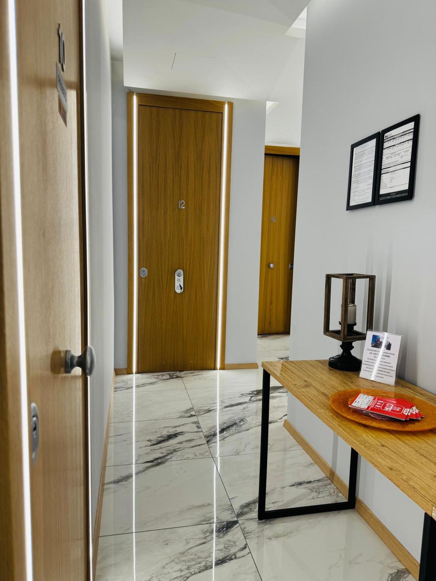 Manhattan Room & Suite Bari Exterior photo
